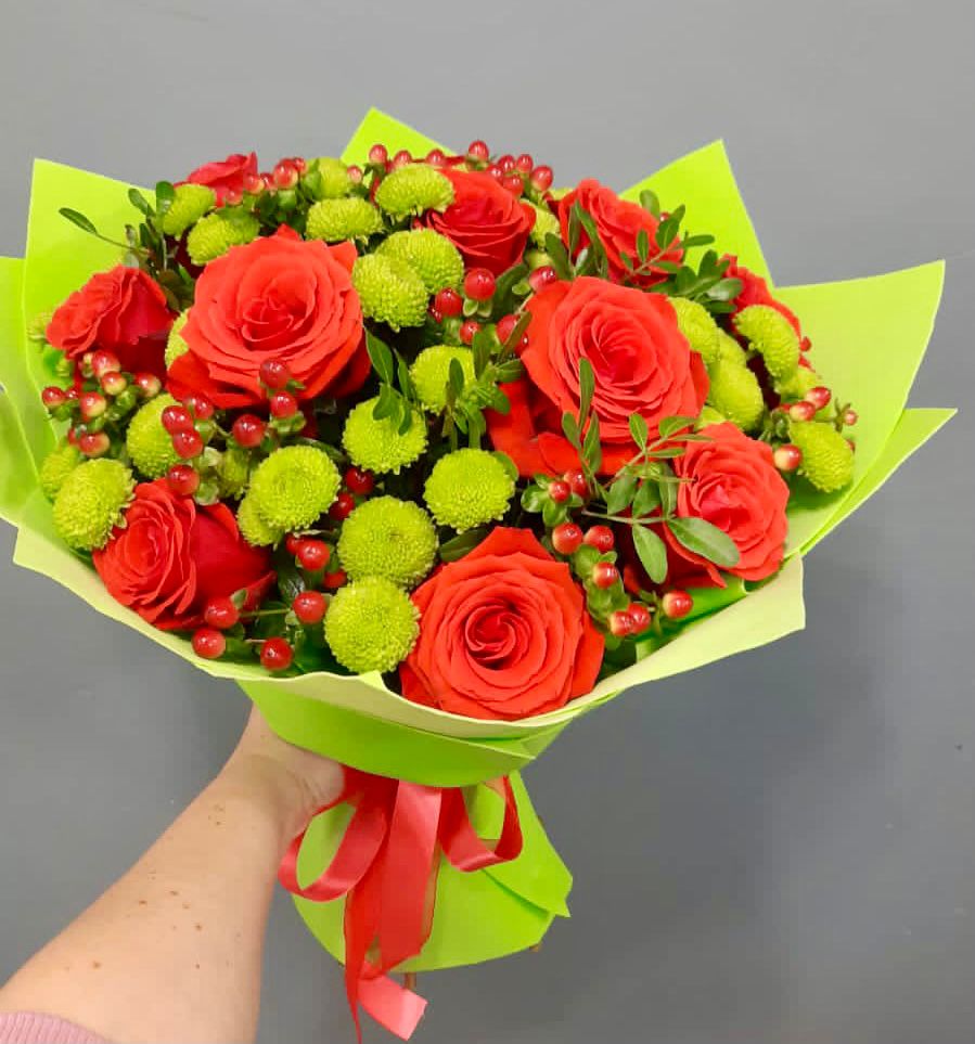 Букет цветов из: Хризантемы и Розы в Березняки