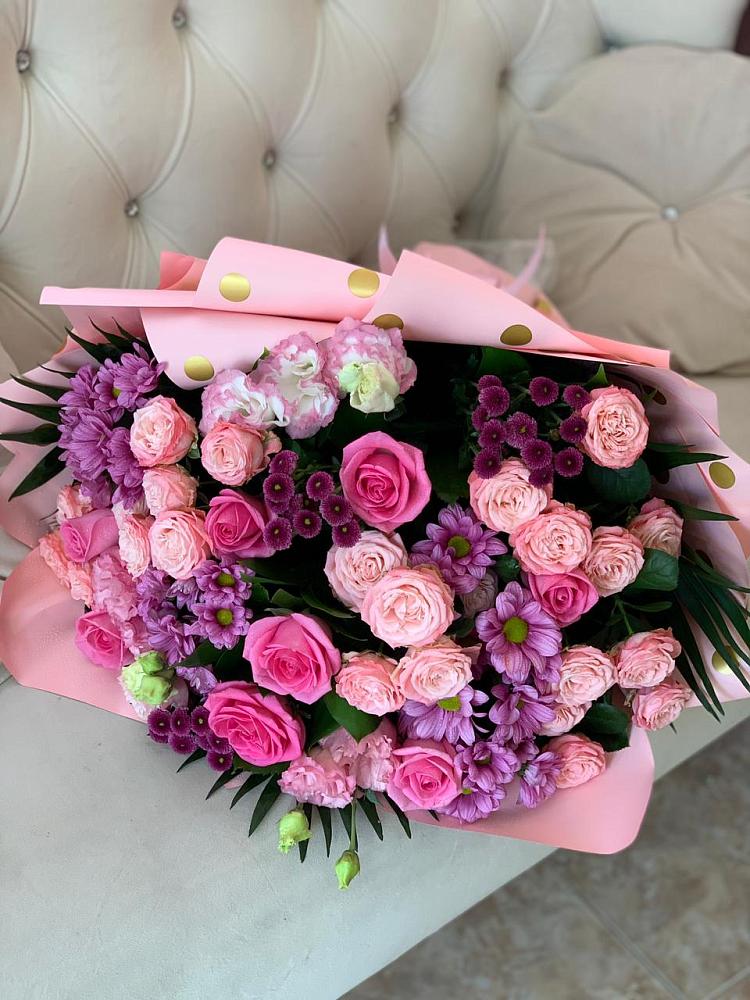 Букет цветов из: Хризантемы, Розы и Лизиантусы в Березняки