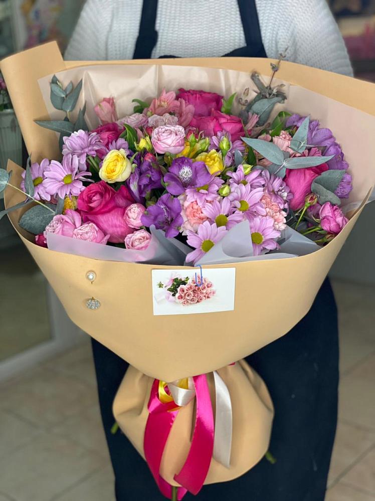 Букет цветов из: Хризантемы, Гвоздики и Альстромерии в Березняки