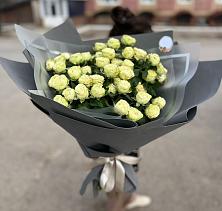 Букет Белые кустовые розы Солинеро в Березняки