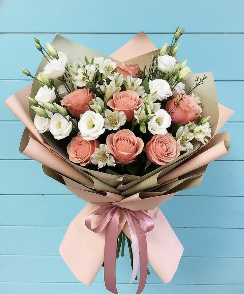 Букет цветов из: Розы, Альстромерии и Лизиантусы в Березняки