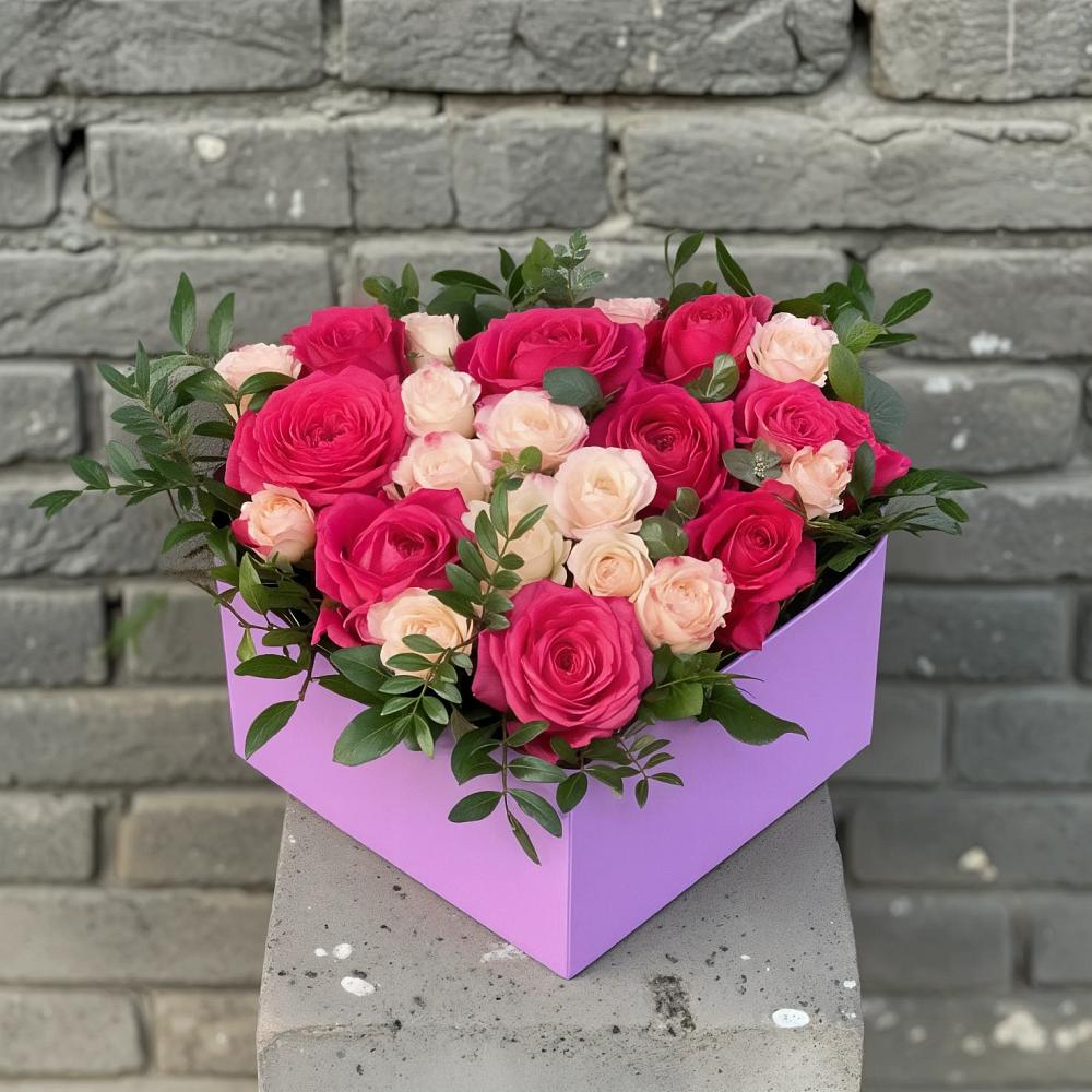 Цветочная композиция из Розы в коробке в Березняки