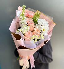 Букет цветов из:  Хризантемы и Розы в Березняки