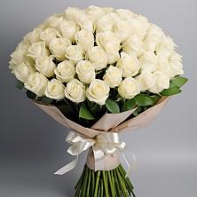 Букет 101 беля роза Белоснежка в Березняки