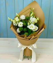 Букет цветов из:  Хризантемы и Лизиантусы в Березняки