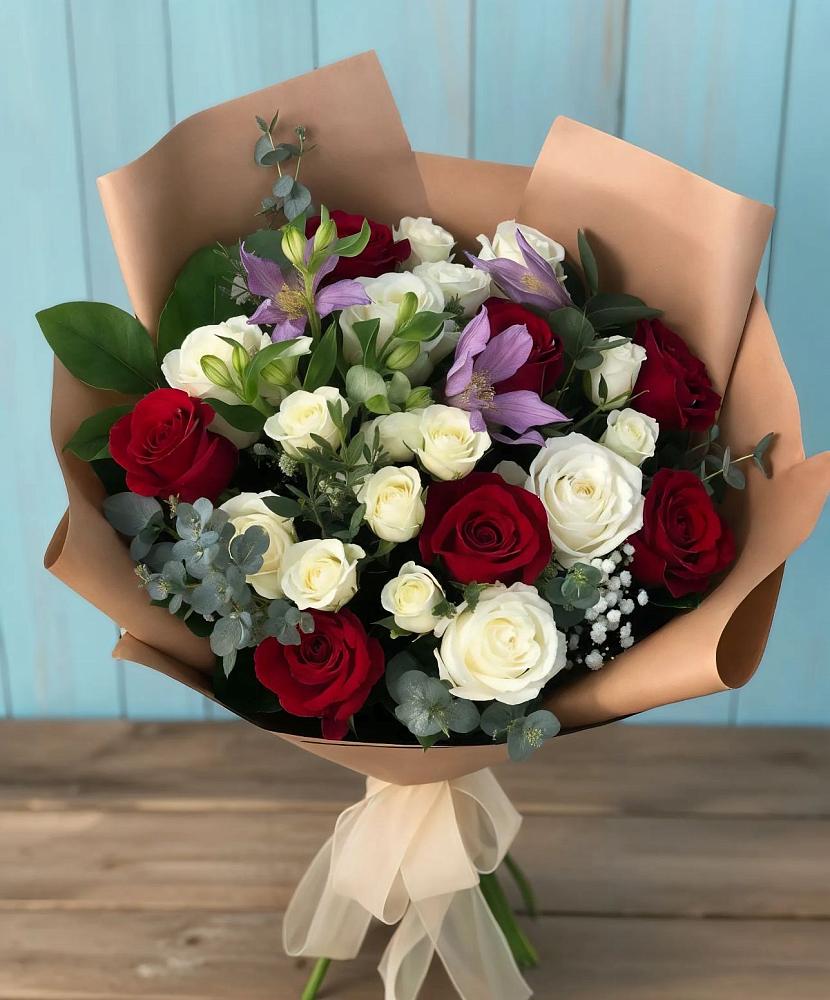 Букет цветов из: Розы и Альстромерии в Березняки